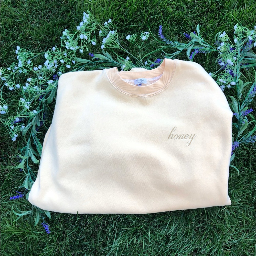 RARE BRANDY MELVILLE HONEY CREWNECK